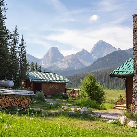 Mount Engadine Lodge Kananaskis Exteriör bild