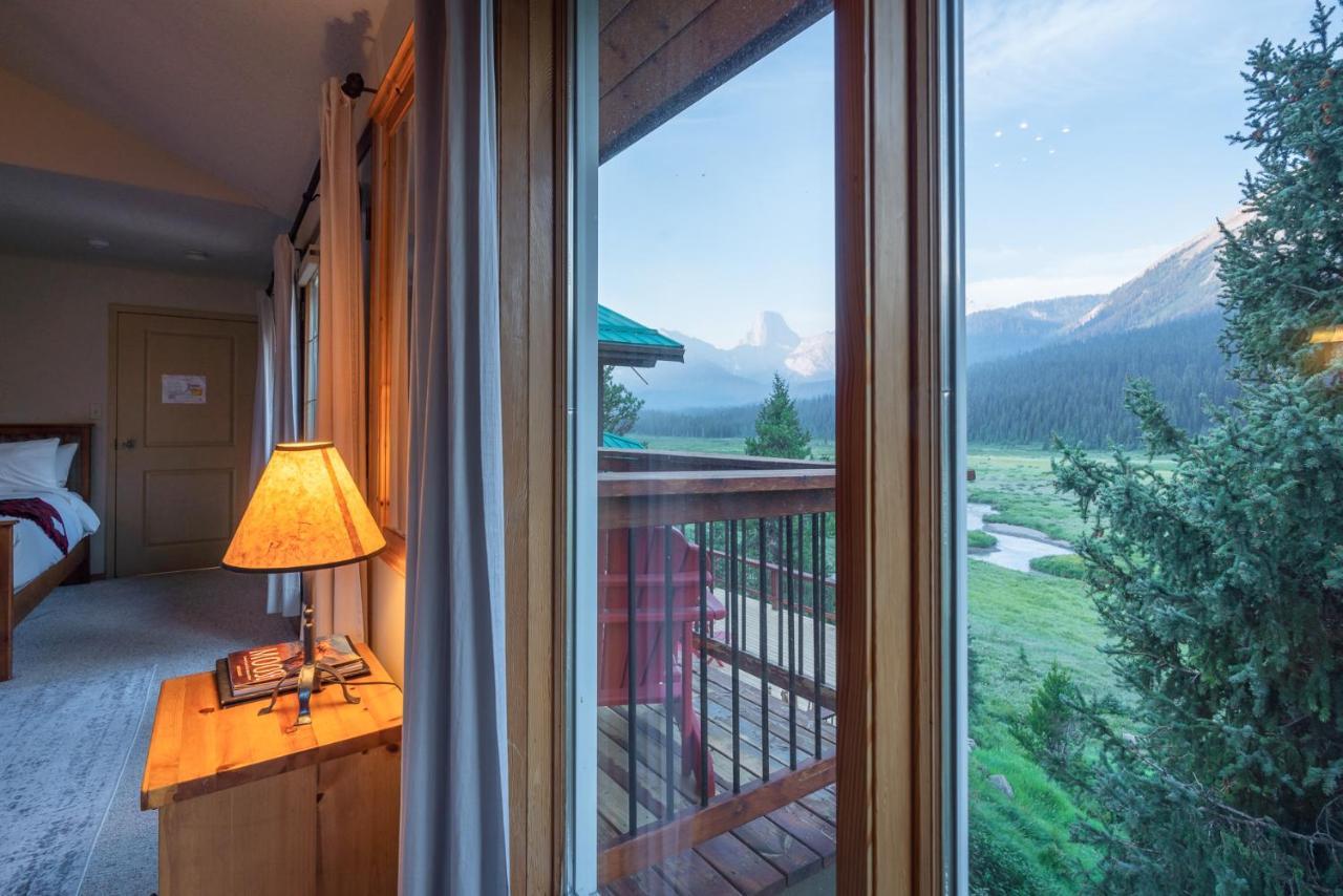 Mount Engadine Lodge Kananaskis Exteriör bild